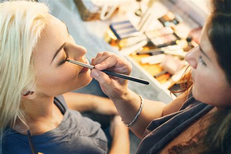 secrets makeup artists      readers digest