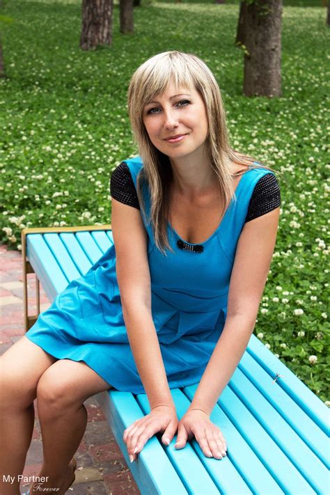 online dating with stunning ukrainian woman elena from kharkov ukraine