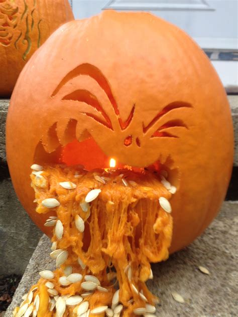 pumpkin carving puking pumpkin disney kürbis halloween kürbis