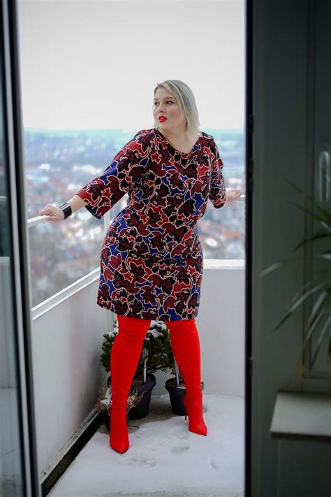 red boots lu zieht an ♥ ® curvy fashion plus size fashion sexy