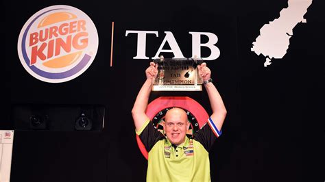 michael van gerwen wins  zealand darts masters  win  raymond van barneveld darts