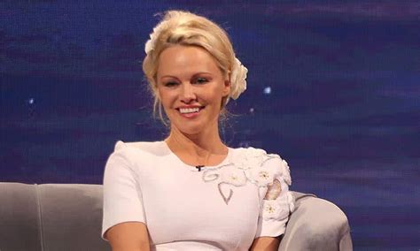 Pamela Anderson Shows Off Sophisticated Makeunder As She Discusses