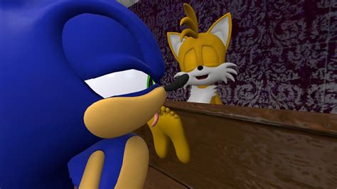 tails sonic feet