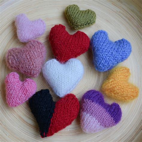 simple knitted heart  pattern  louisa feltsoapgood knitted heart