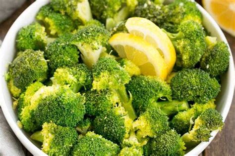 lemon garlic broccoli simple and delicious that skinny chick can bake