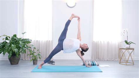 practice  peak pose transitions side plank  splits