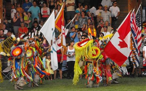 30 Fascinating Photos Of Canadian Aboriginal Festival Boomsbeat