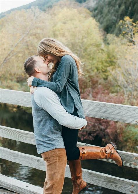 Best Poses For Photos Couple Photography Subjects