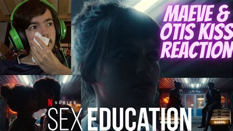 Netflix Sex Education Season 3 Maeve And Otis Kiss Reaction I Actually