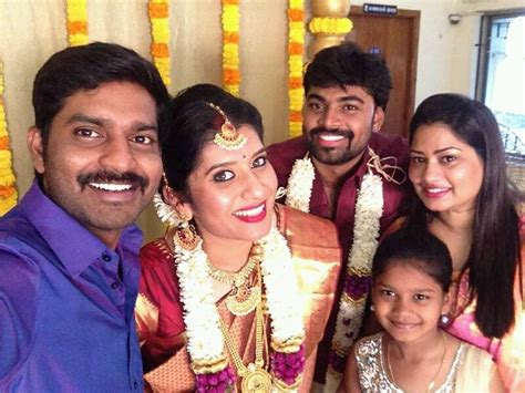 vijay tv anchor priyanka gets married to praveen