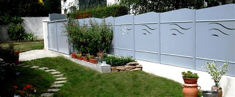 Qui abbiamo selezionato venticinque idee fra piante, fiori, legno e metallo. Recinzioni per giardino: ecco 20 proposte originali per l'outdoor