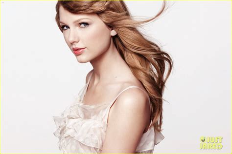 Taylor Swift Darker Hair For New Covergirl Campaign