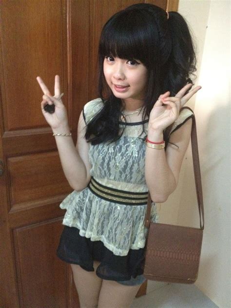 khmer facebook sexy girl viya yasaki phnom penh cute girl sexy mini skirt