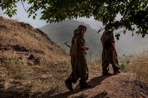 kurdish peshmerga fighters women on the frontline in