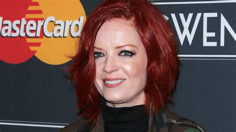 Shirley Manson On Her Beauty Philosophy I Wear Makeup Not To Attract