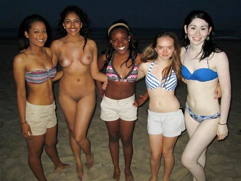 Nude Girls At Beach Among Clothed People 19 Pics