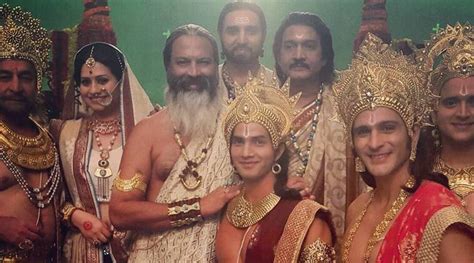 ‘siya Ke Ram’ Makers Get Eight Replicas Of Original Costumes The