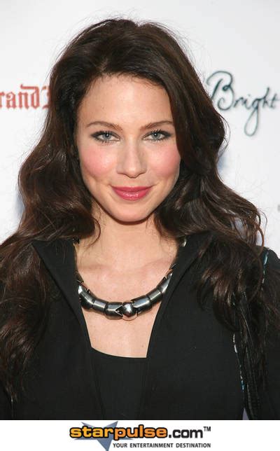 Hollywood Uncover 2012 13 Lynn Collins Smiling Face