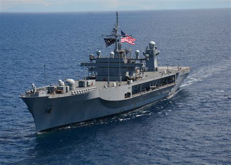 apparently  captain   navys  fleet flagship pulls security duty
