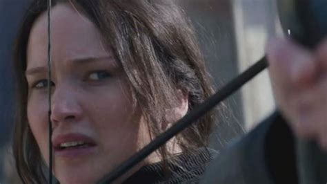katniss burns up the screen in final trailer for the hunger games