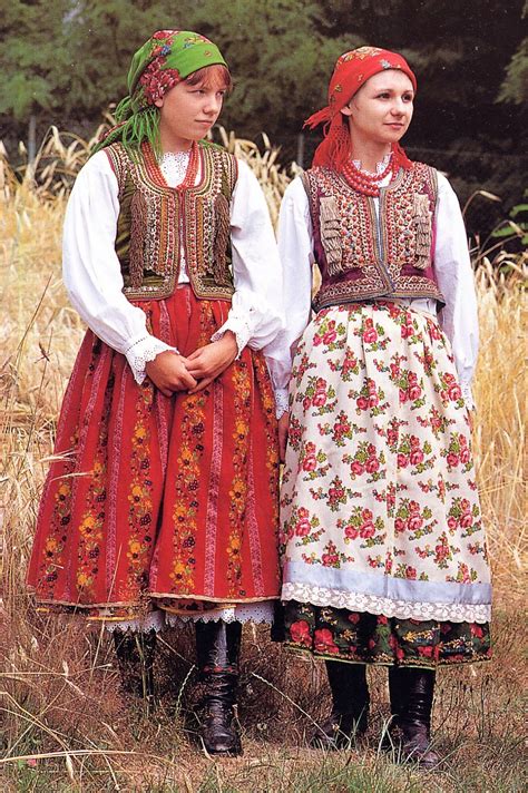 folkcostumeandembroidery costume of western krakow region