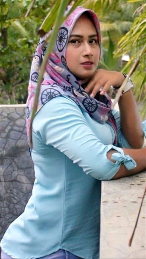 Pin By Sahenshah On Hijabist Hijab Fashionista Hijab Fashion Girl Hijab