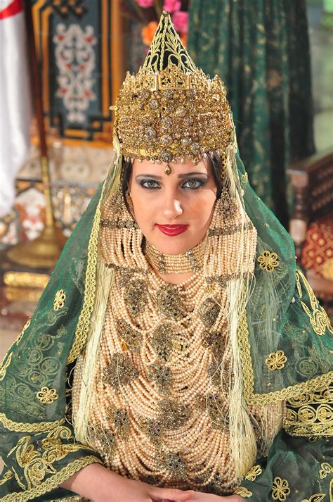 traditional costume  tlemcen   algerian dress composed