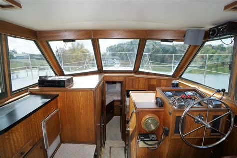hatteras  double cabin   sale   boats  usacom