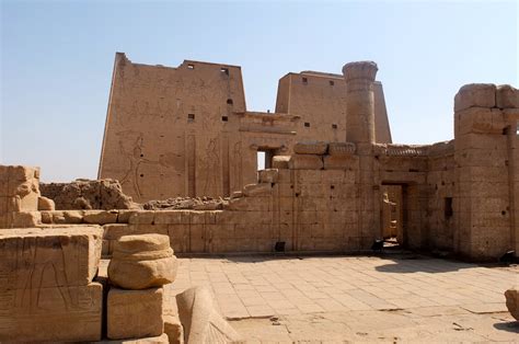 temple of horus edfu a clear view into the past clumsyfool