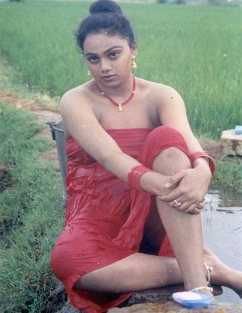 South Indian Masala Actress Abhinaya Sree Cleavage Leg