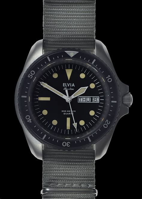 Elvia Day Date Military Divers Watch With Sapphire Crystal And Quartz