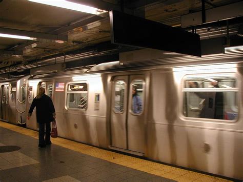 picture subway train