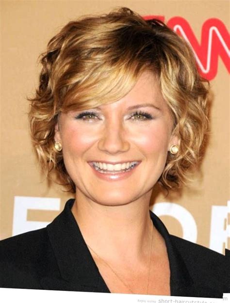 Pictures Of Short Hairstyles For Fine Wavy Hair Excellence Hairstyles