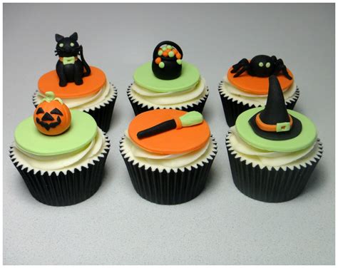 halloween sugarpaste fondant cupcake topper cake decorations step  step tutorial