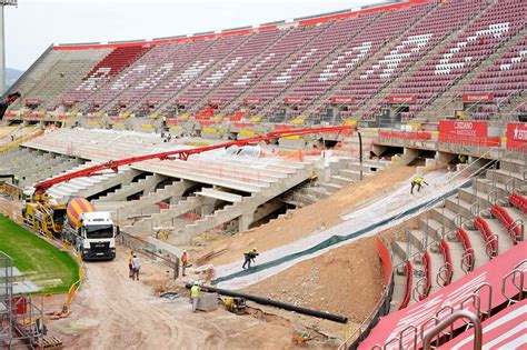 la nueva tribuna este del estadio del real mallorca ya tiene practicamente colocados todos los