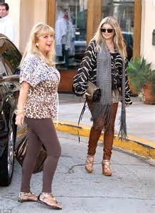 fergie heavily pregnant star enjoys some quality time with her mother in beverly hills daily