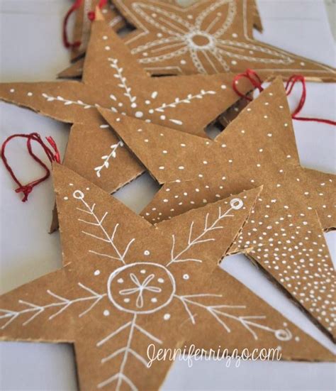 adorable star ornaments  remind   christmas