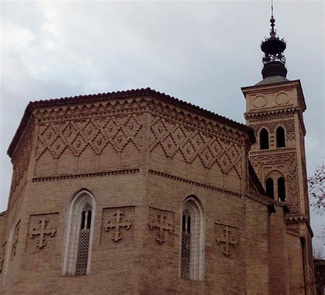 La Iglesia De San Miguel De Los Navarros Y La Campana De Los Perdidos