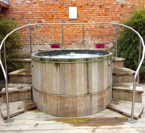Top 5 Uk Luxury Hotels With Outdoor Hot Tubs The Foodaholic