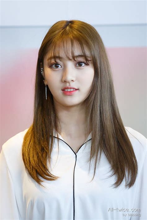 Imgur The Most Awesome Images On The Internet Jihyo