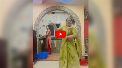 Video The Daughter In Law Danced In Front Of The Mother In Law People