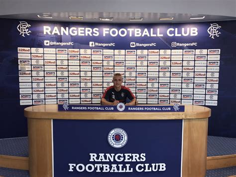 signing ibrox noise