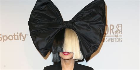 Sia Without Her Wig This Is What Sia Looks Like Naturally