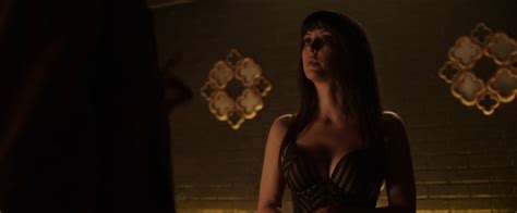 Katharine Isabelle Nude Pics Page 10