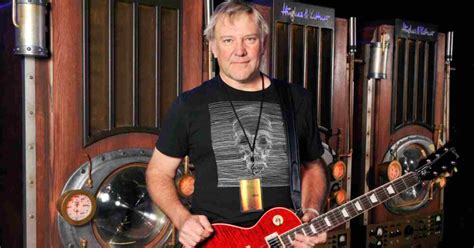 rushs alex lifeson recalls   guitar