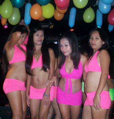 Filiipina Bargirl Hotties From Lips In Subic Bay Barrio
