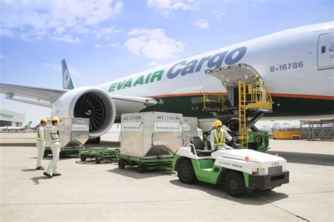 cargo delivers lifeline  taiwanese cargo operators   cargo facts