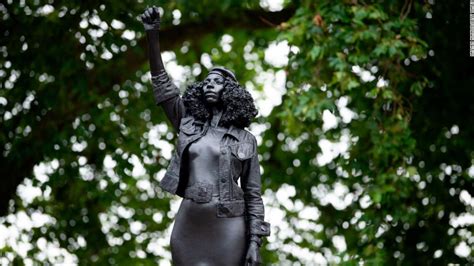 Marc Quinn S Black Lives Matter Statue Taken Down In Bristol Cnn Style