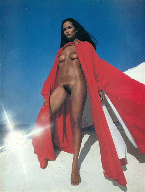 retired indonesian dutch actress laura gemser naked sexy leaked