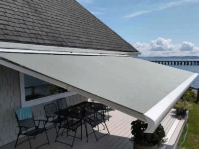 tips  installing  retractable awning  newcastle